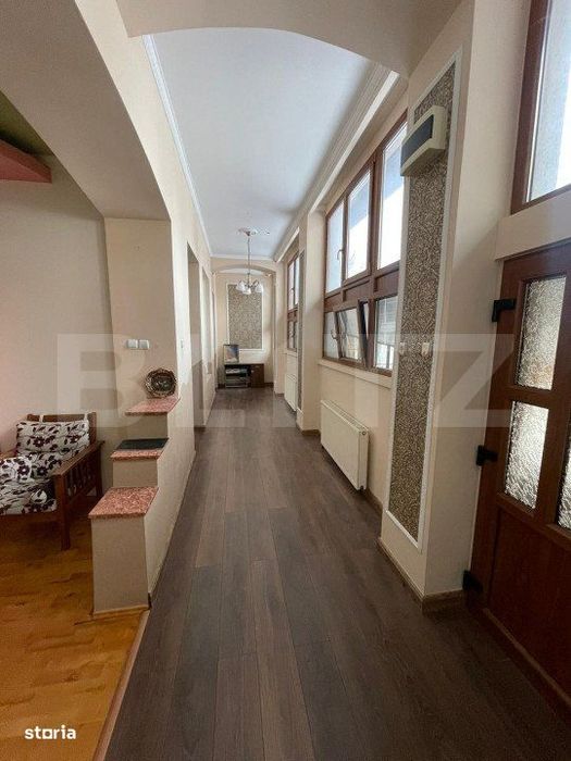 Casa in curte comuna, 6 camere, 180mp,