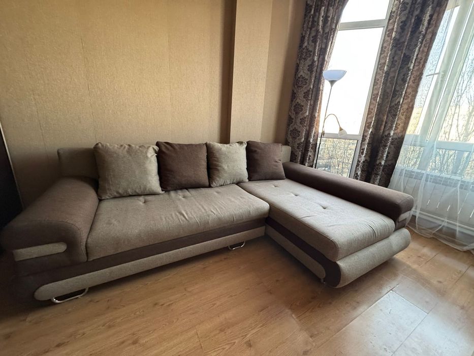 Срочно продам диван!