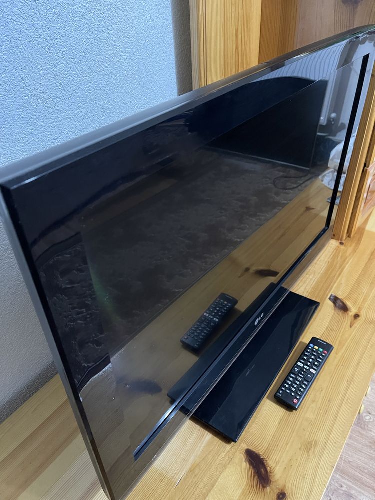 Телевизор  LG 32 инча