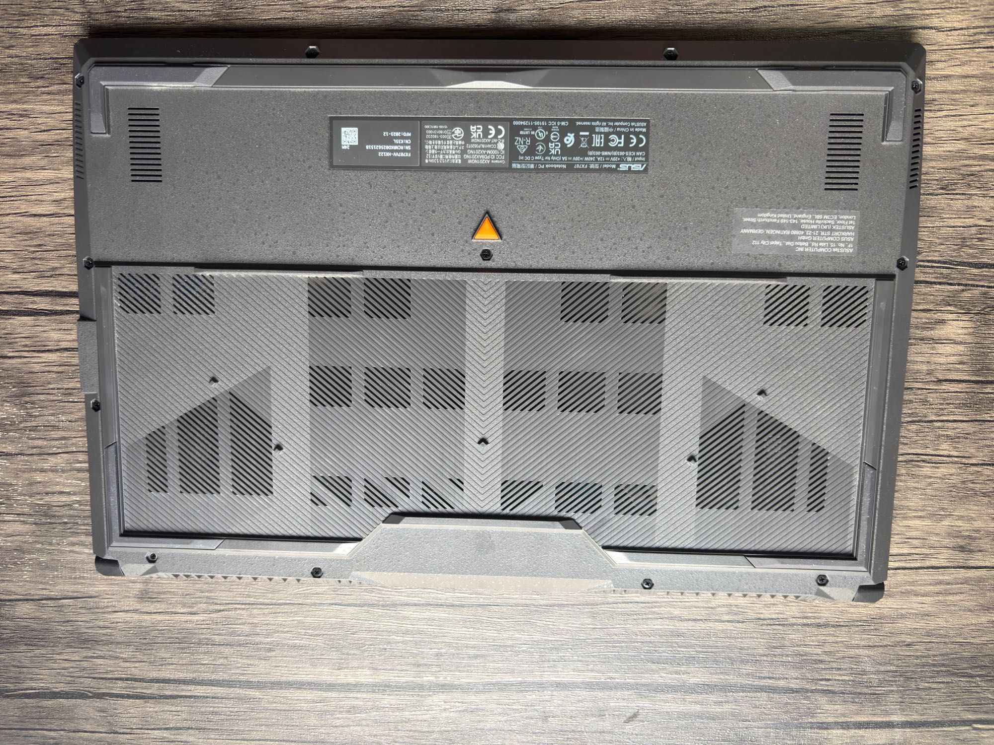 Laptop Gaming ASUS TUF F17 FX707VV
