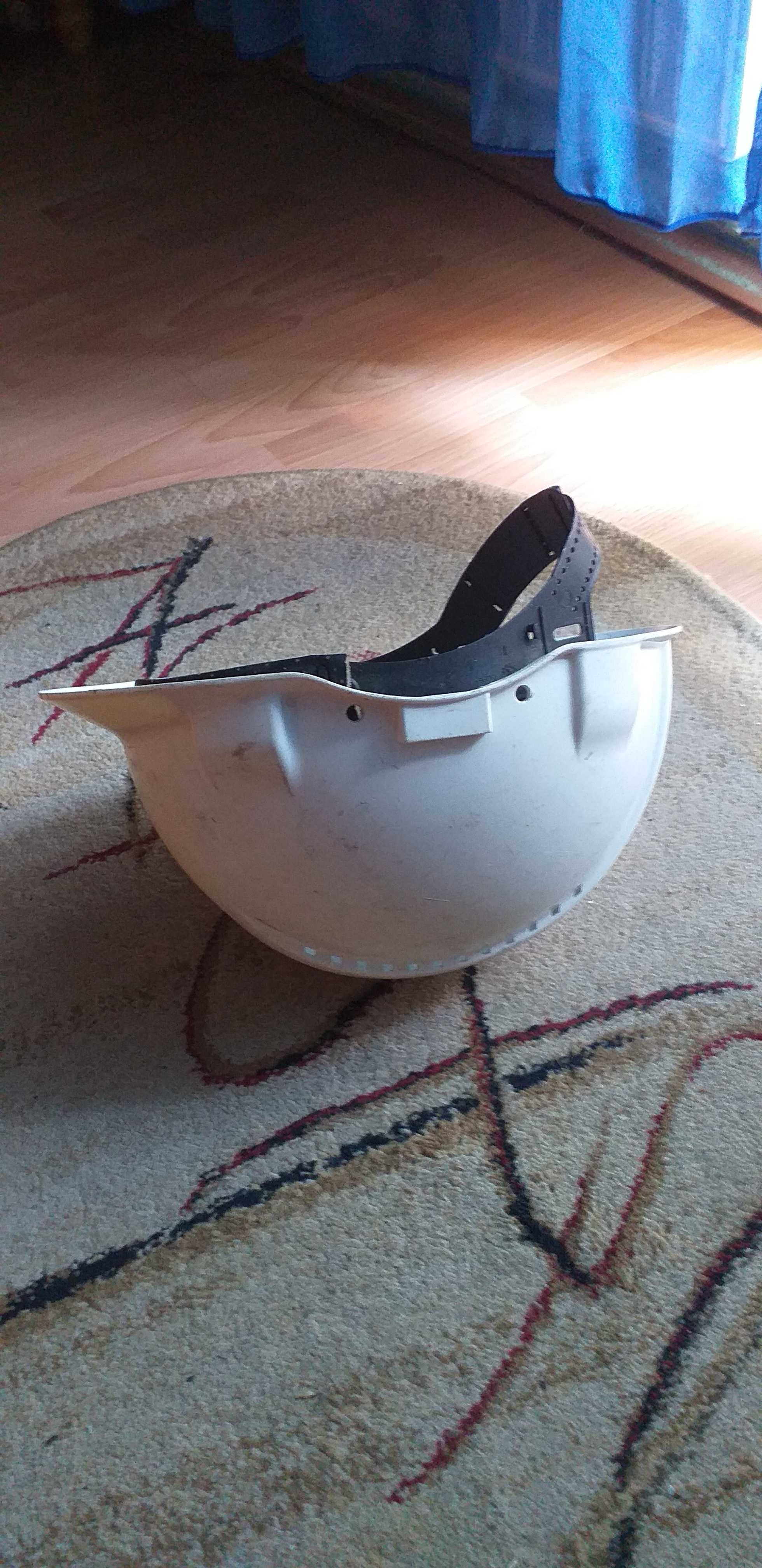 Cască protecție marca 3 M mărimea 54/62 cm reglabilă