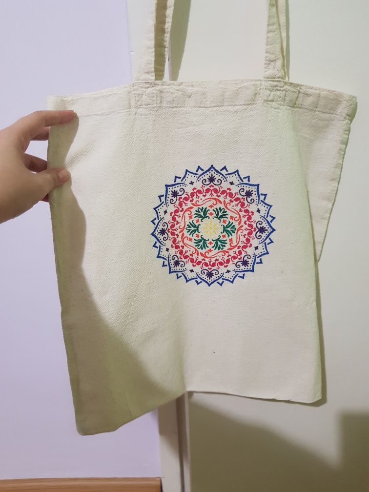 Ръчно рисувана текстилна чанта