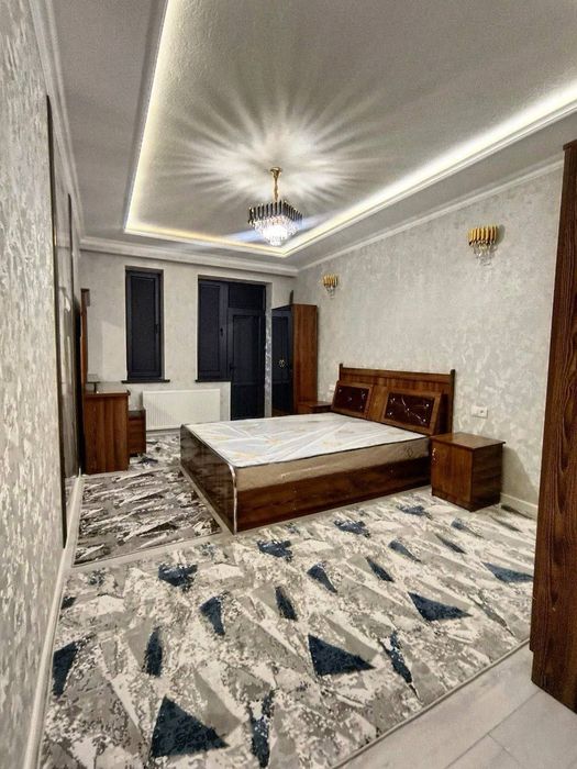 Den-noch jalyuzi — kun va tunda qulaylik sizga.