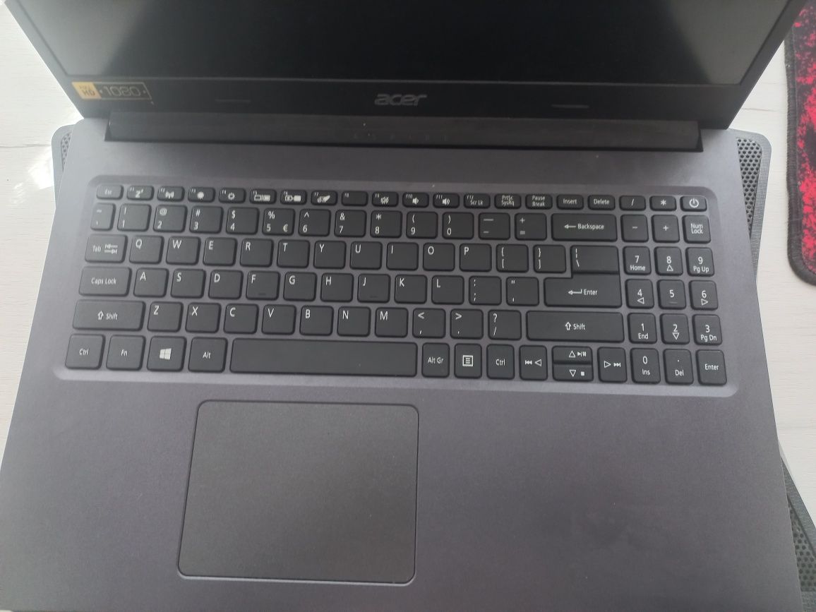 Vând laptop Acer+cooler