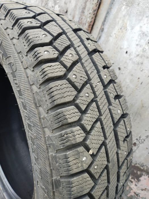 Продам комплект зимние шины 185/65 R15,  хорошим состоянии,