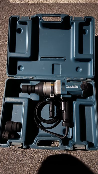 Ударный гайковёрт Makita TW1000