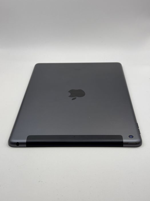 Ipad 8 128GB 95% Grad A Garantie 24 Luni - zonemag.ro
