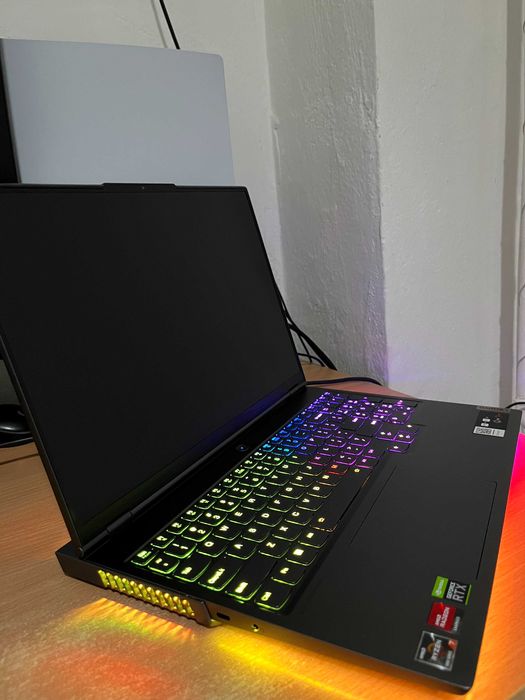 Lenovo Legion 7 16ACHg6 /Ryzen 7 5800H/RTX 3070/32GB RAM/1TB SSD