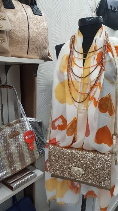 Ликвидация дамски дрехи и чанти