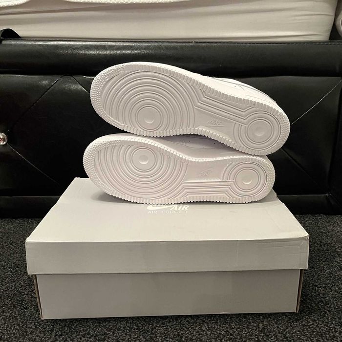 Air Force 1 Low Nike AirForce Triple White Editie Limitata
