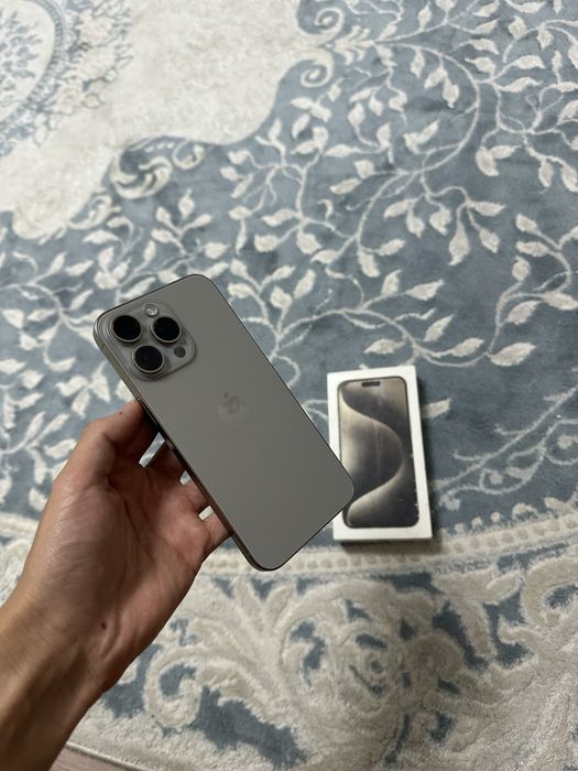 Продам айфон 15 про мах