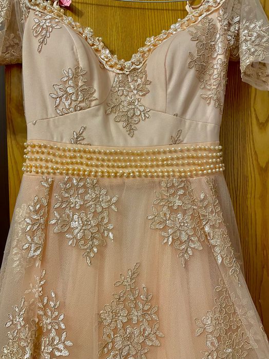 Rochie de bal deosebita