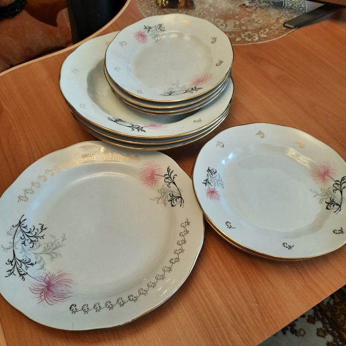 Продам тарелки в хорошем состоянии