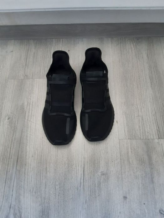 Adidasi adidas marimea 42.5