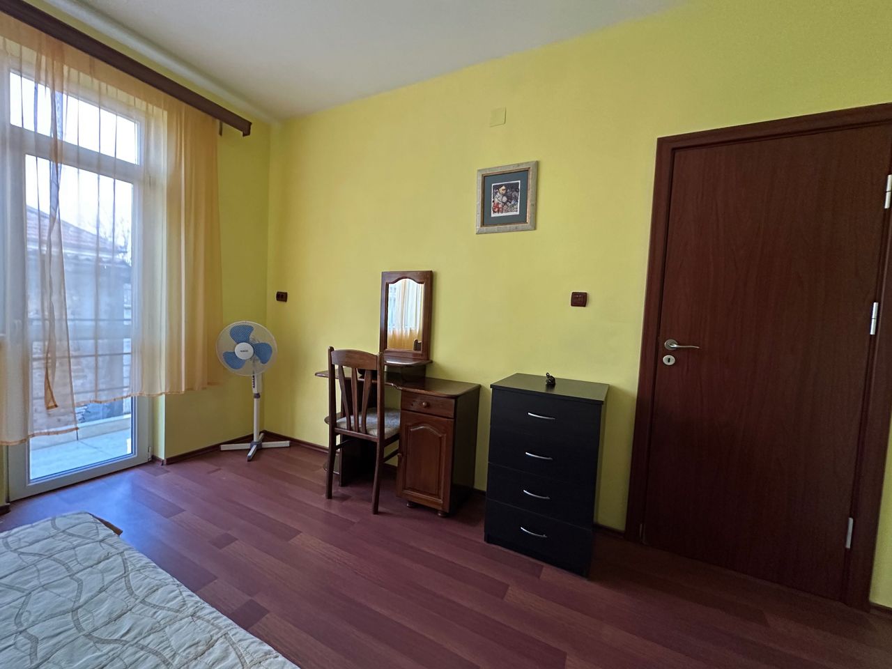 Дава се под наем Къща в София, Манастирски ливади - 76 кв.м за 382.5 € - Снимка #2