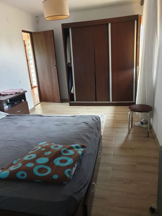 Casa la curte in Adunatii Copaceni