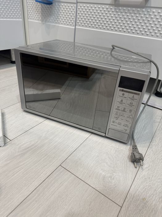 Продам микроволновку на запчасти LG