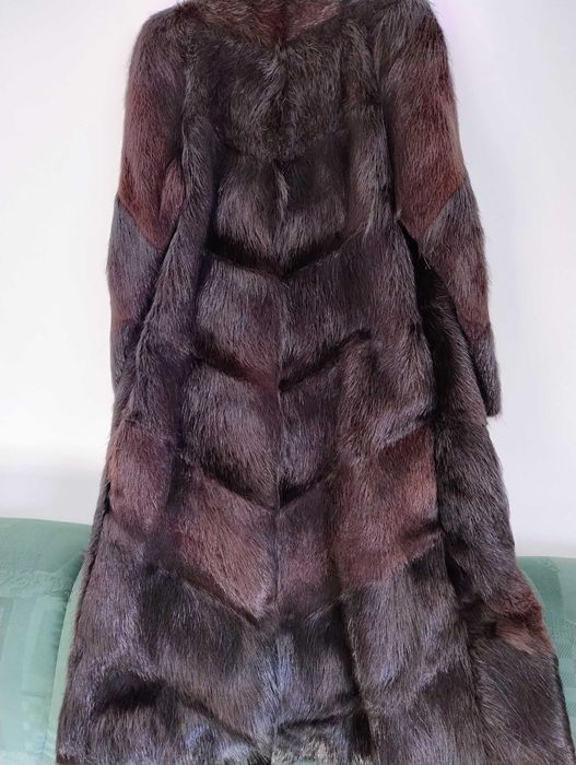 Haina/mantou elegant din blana de nutrie - produs in Polonia