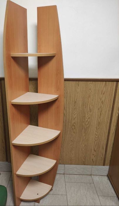 Етажерка за книги