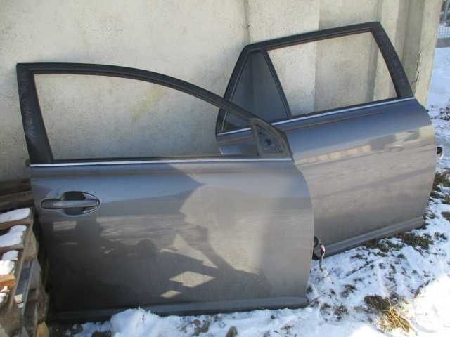 Portiera usa stanga dreapta fata spate Toyota Avensis an 2003-2009