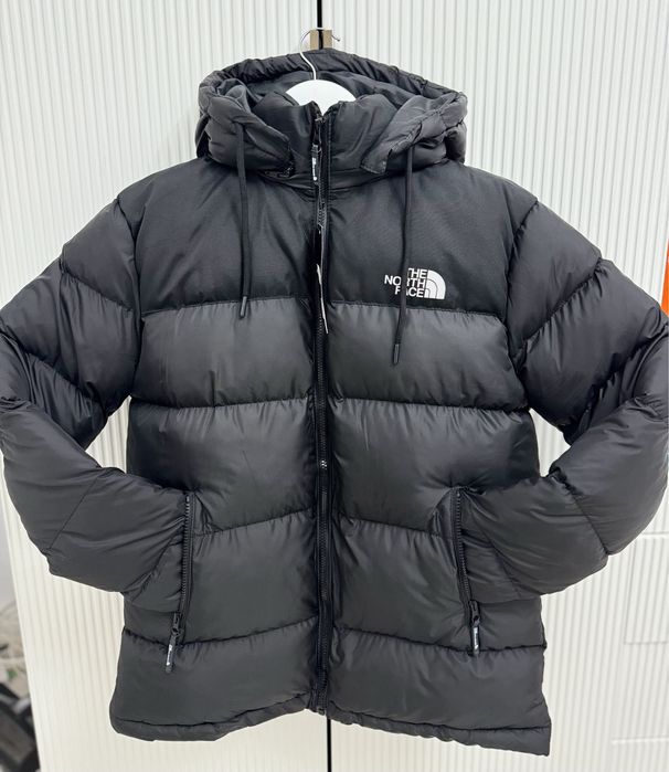 Geaca neagra The North Face - mai multe masuri disponibile