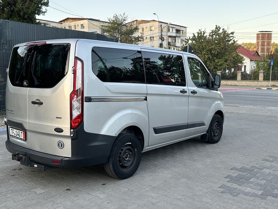 Ford Tranzit Custom 8+1