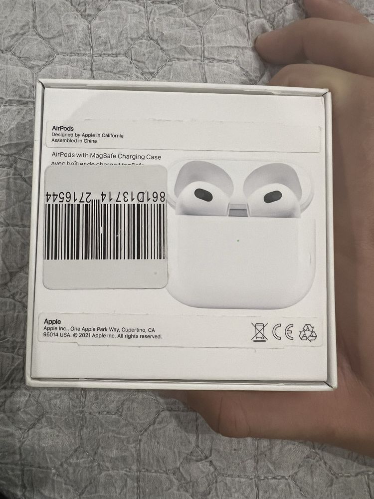 Apple AirPods 3rd generation-безжични слушалки