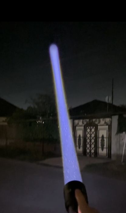 Фонарь дальнабойный лазерный мощный