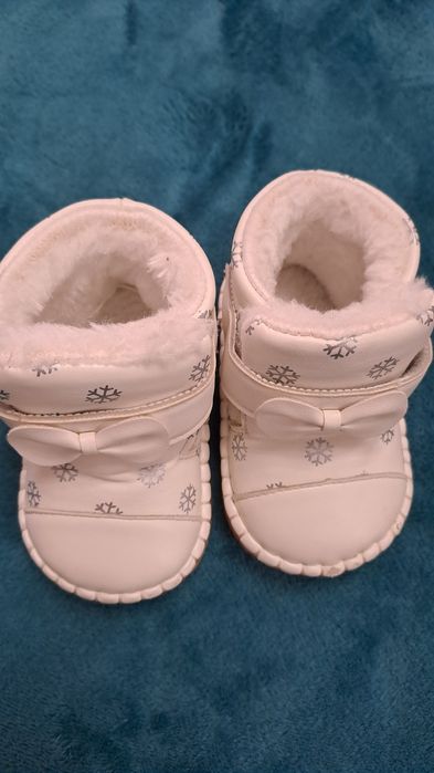 Ghetuțe îmblănite  pentru fetite mărimea 18