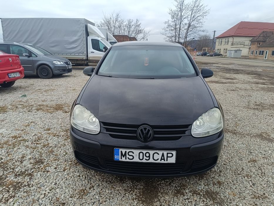 Vând VW Golf 5, an 2008, motor 1.9 TDI