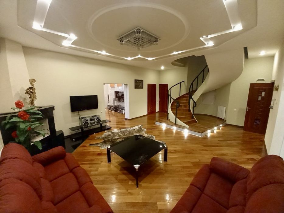 Продаётся 4 уровневый коттедж,Юнус-абад , перекресток Шахристанская!