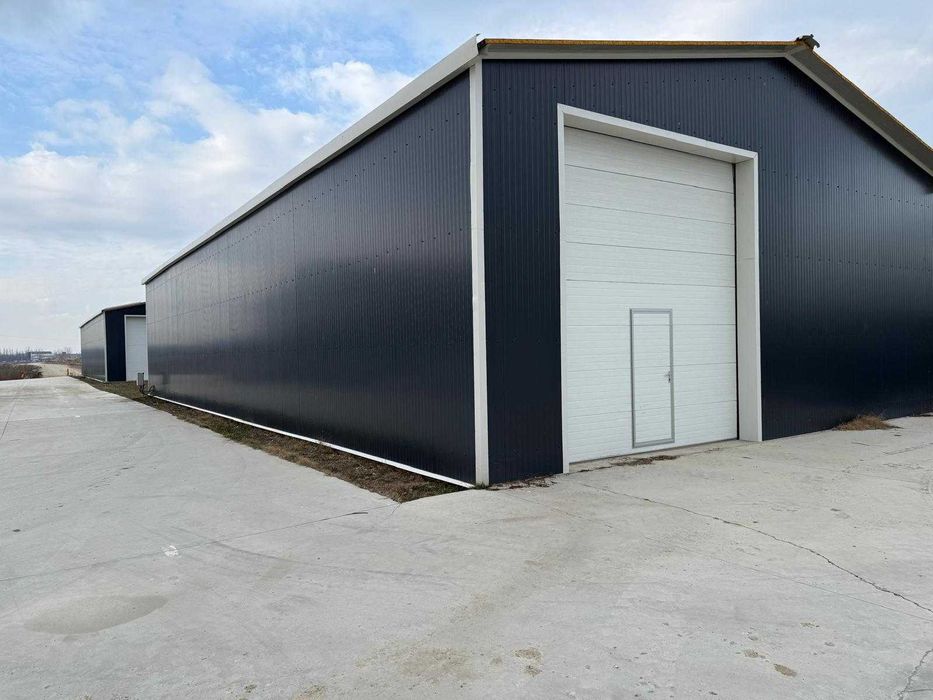 Inchiriere 2 hale zona targ Facai