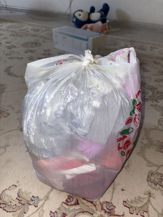 Продам 1 пакет детских вещей размеры от 0 до 1,5 -2 года