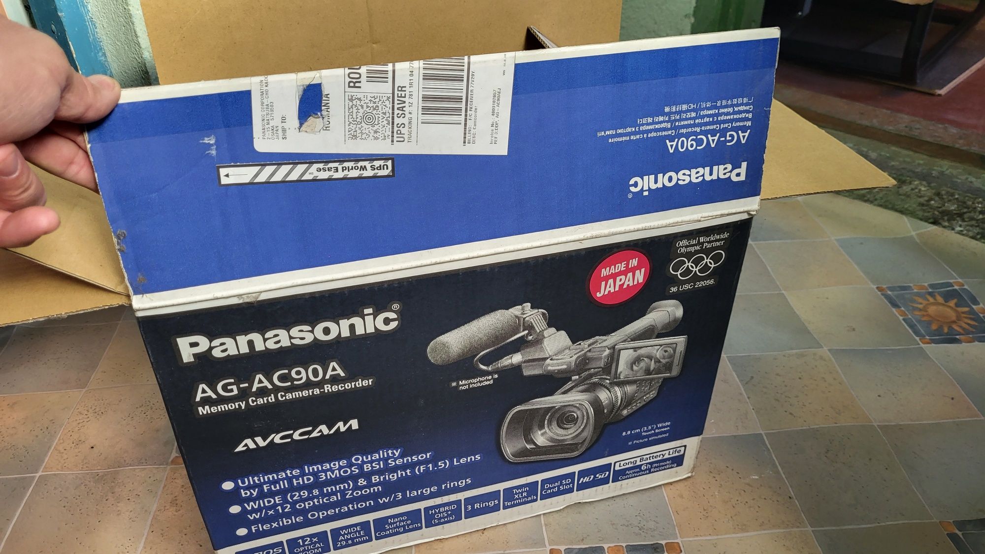 Panasonic  AG-AC 90