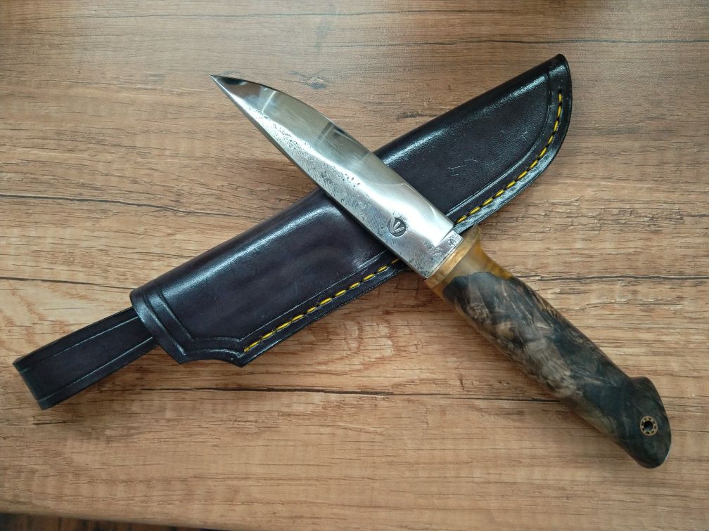 Продавам уникален Сибирски нож