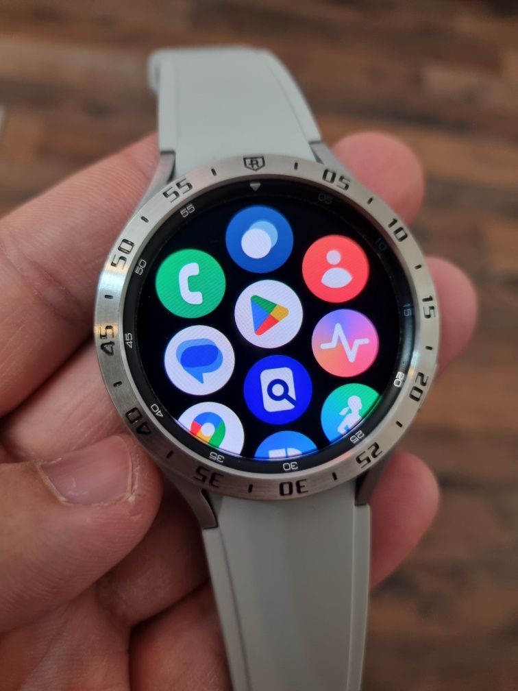 Samsung Galaxy Watch4 BT 46mm Classic Silver