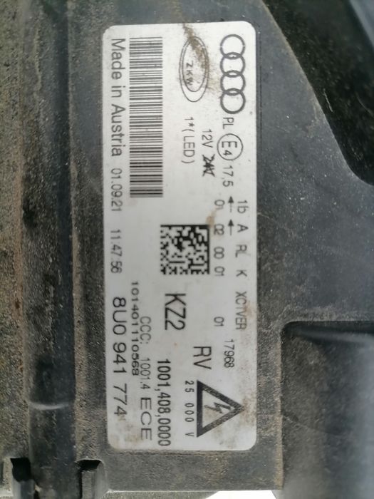 Far dreapta xenon +led  Audi Q3 8U facelift 8U0941774