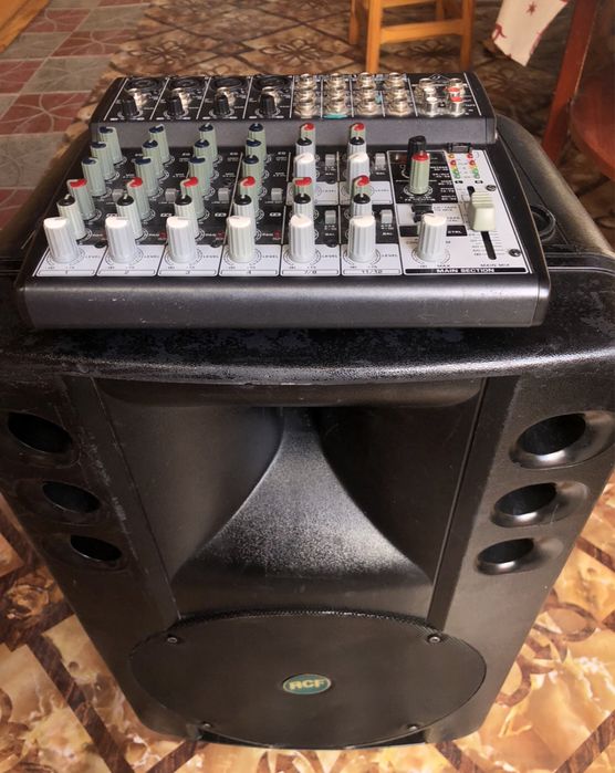 Vand boxe rcf art200 cu mixer behringer