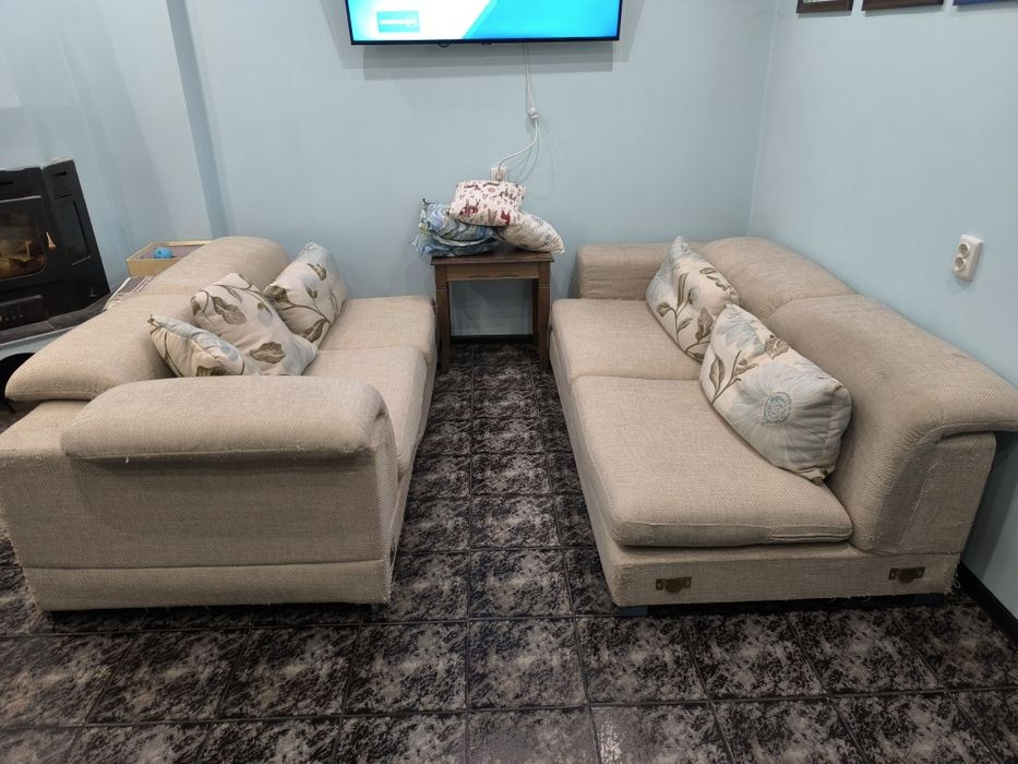 ПОДАРЯВАМ ъглов диван