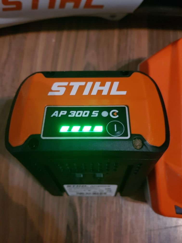 Stihl BGA 86,suflantă pe acumulatori,ca NOUĂ,fabricație 2023/09.