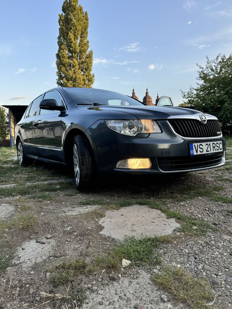 Vând skoda superb 2 anul 2010