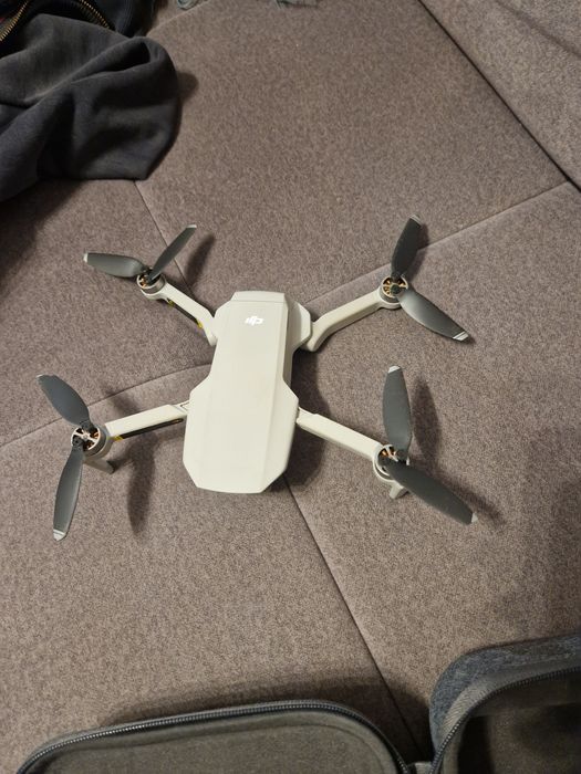 Drona dji mavic mini 1