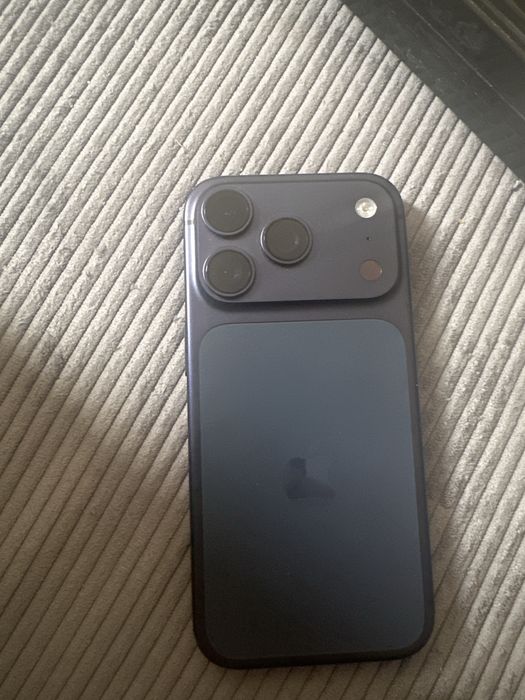 iPhone 17 Pro 256GB Deep Blue