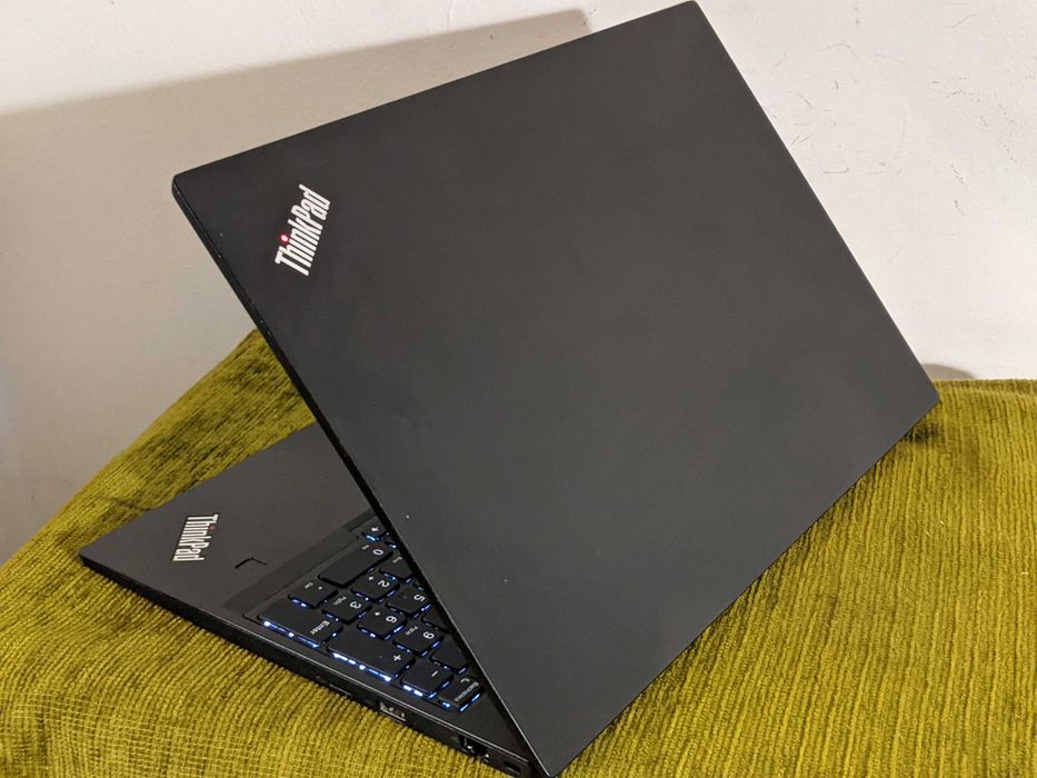 Laptop Lenovo ThinkPad E580, Intel Core i5-8250U, ssd 256Gb, ram 16Gb