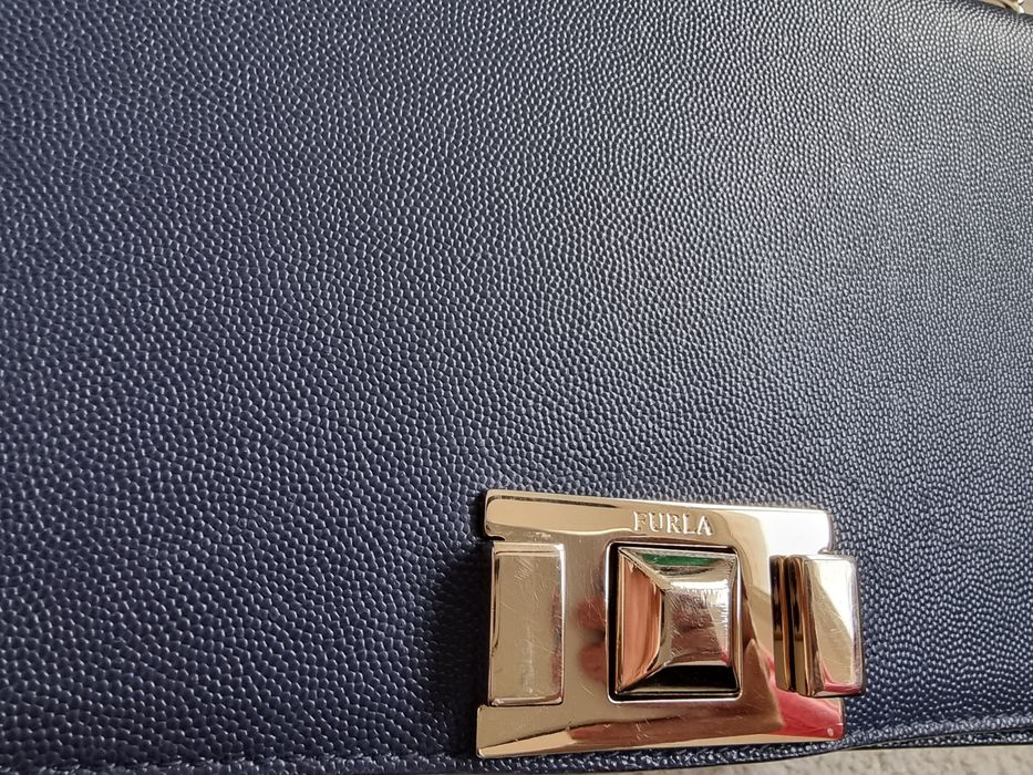 Продавам чанта Furla Mimi