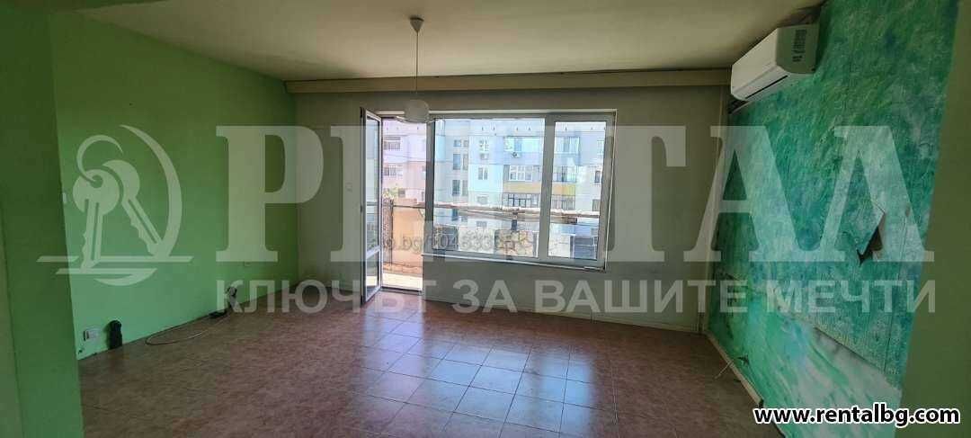 Тристаен апартамент 105 кв.м 5 етаж