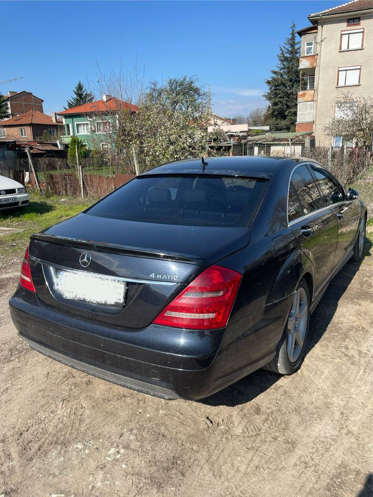 Лип спойлер за Mercedes w221