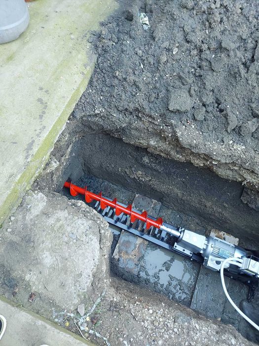 Executam subtraversari orizontale mecanizate pentru branșamente! 150ml