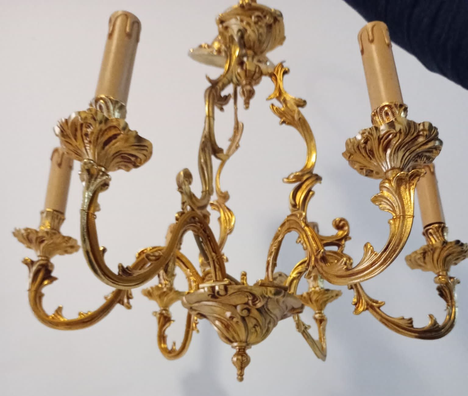 Spectaculos candelabru din bronz masiv in stilul Rococo, piesa cu o lu