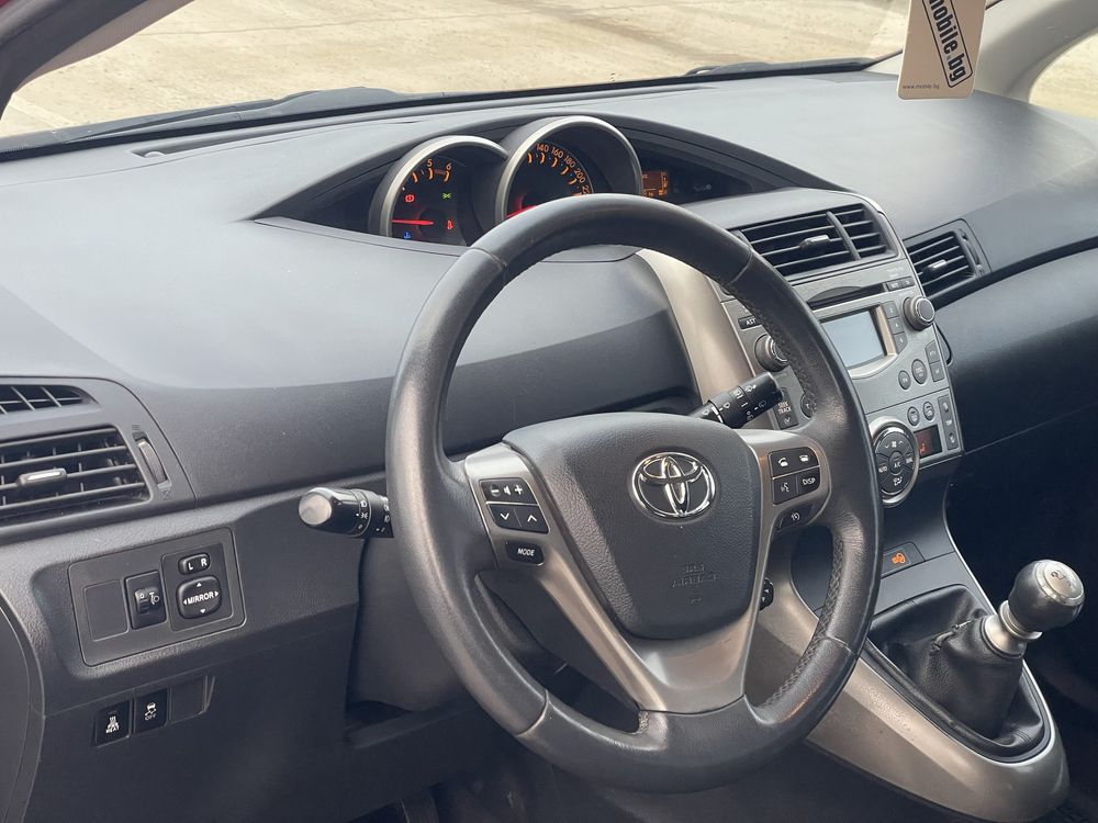 Toyota Verso 2009 2.0D4D 126к.с. 3 КЛЮЧА, КАТО НОВА